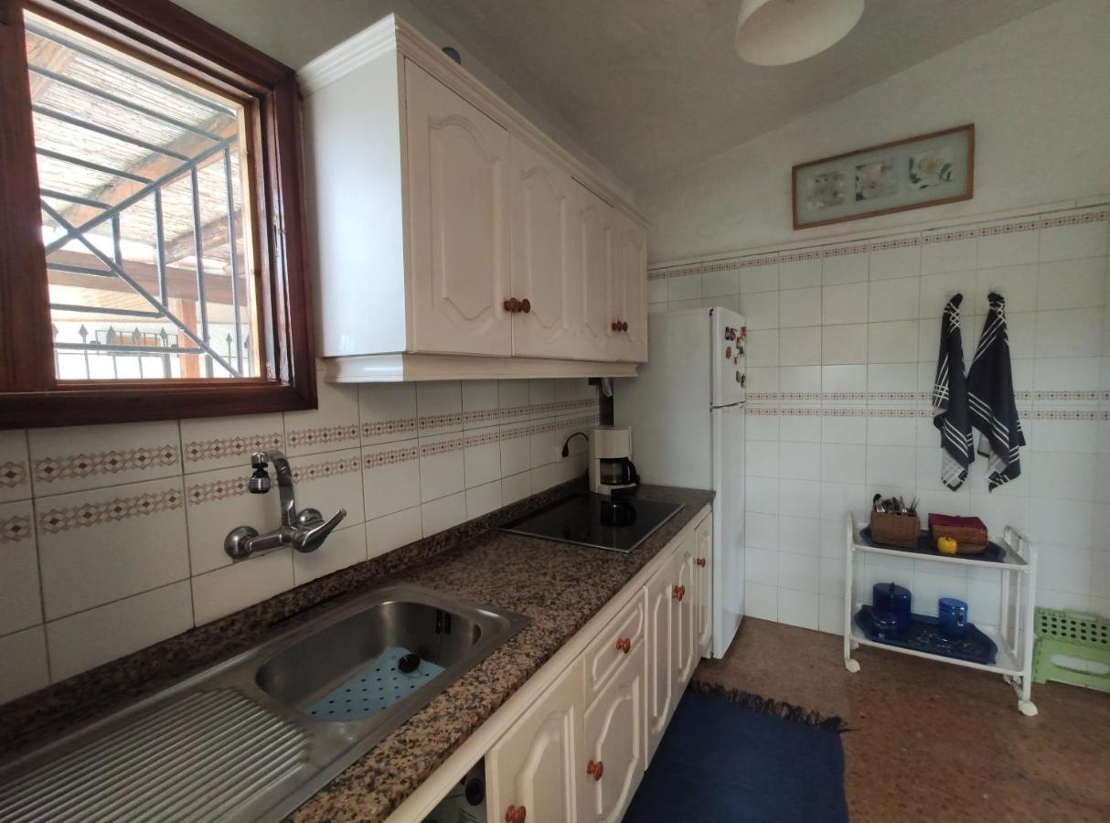 Lovely 2 Bedroom Bungalow With Parking マスパロマス エクステリア 写真