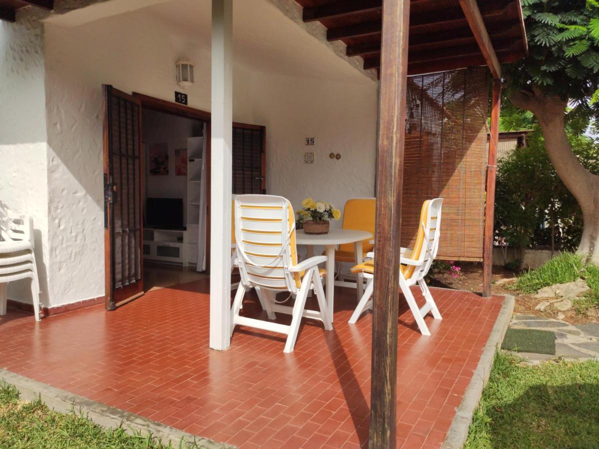 Lovely 2 Bedroom Bungalow With Parking マスパロマス エクステリア 写真