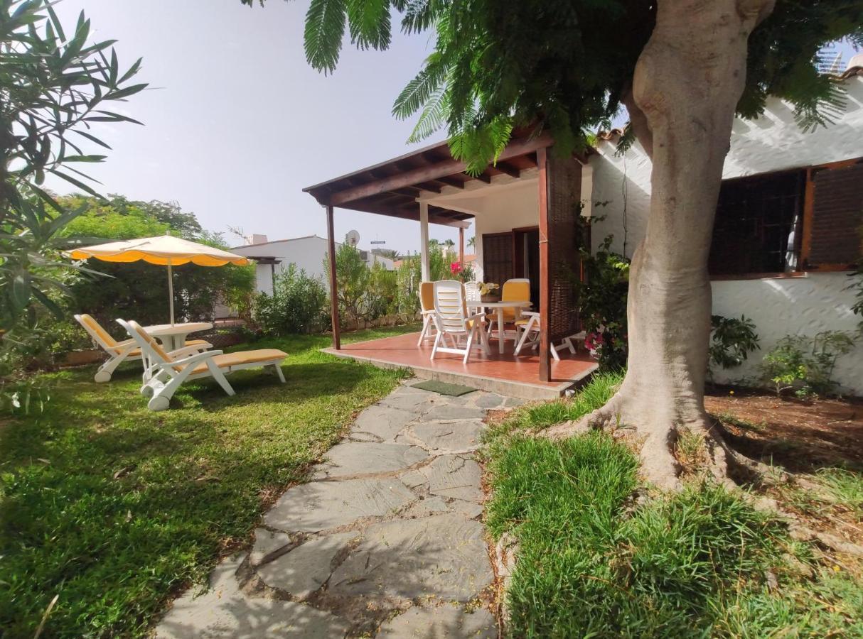 Lovely 2 Bedroom Bungalow With Parking マスパロマス エクステリア 写真