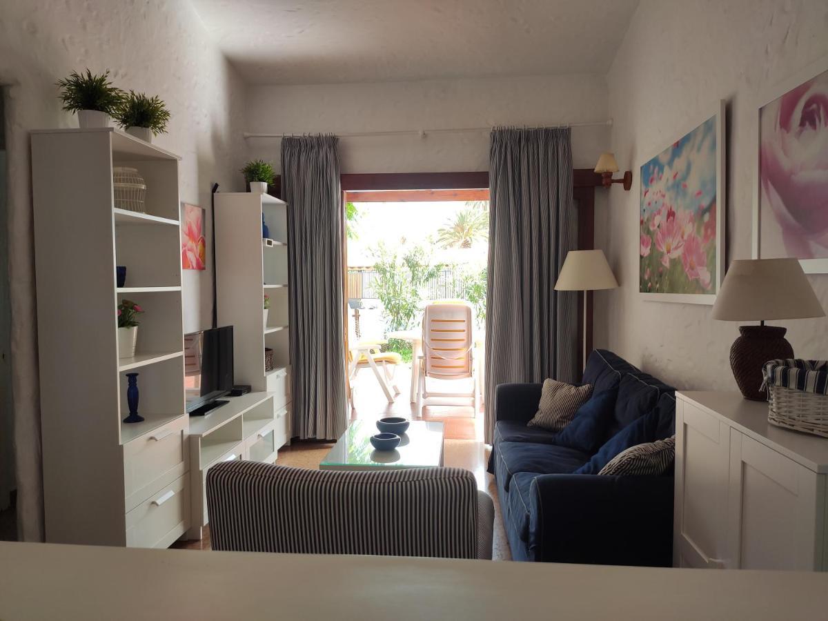 Lovely 2 Bedroom Bungalow With Parking マスパロマス エクステリア 写真
