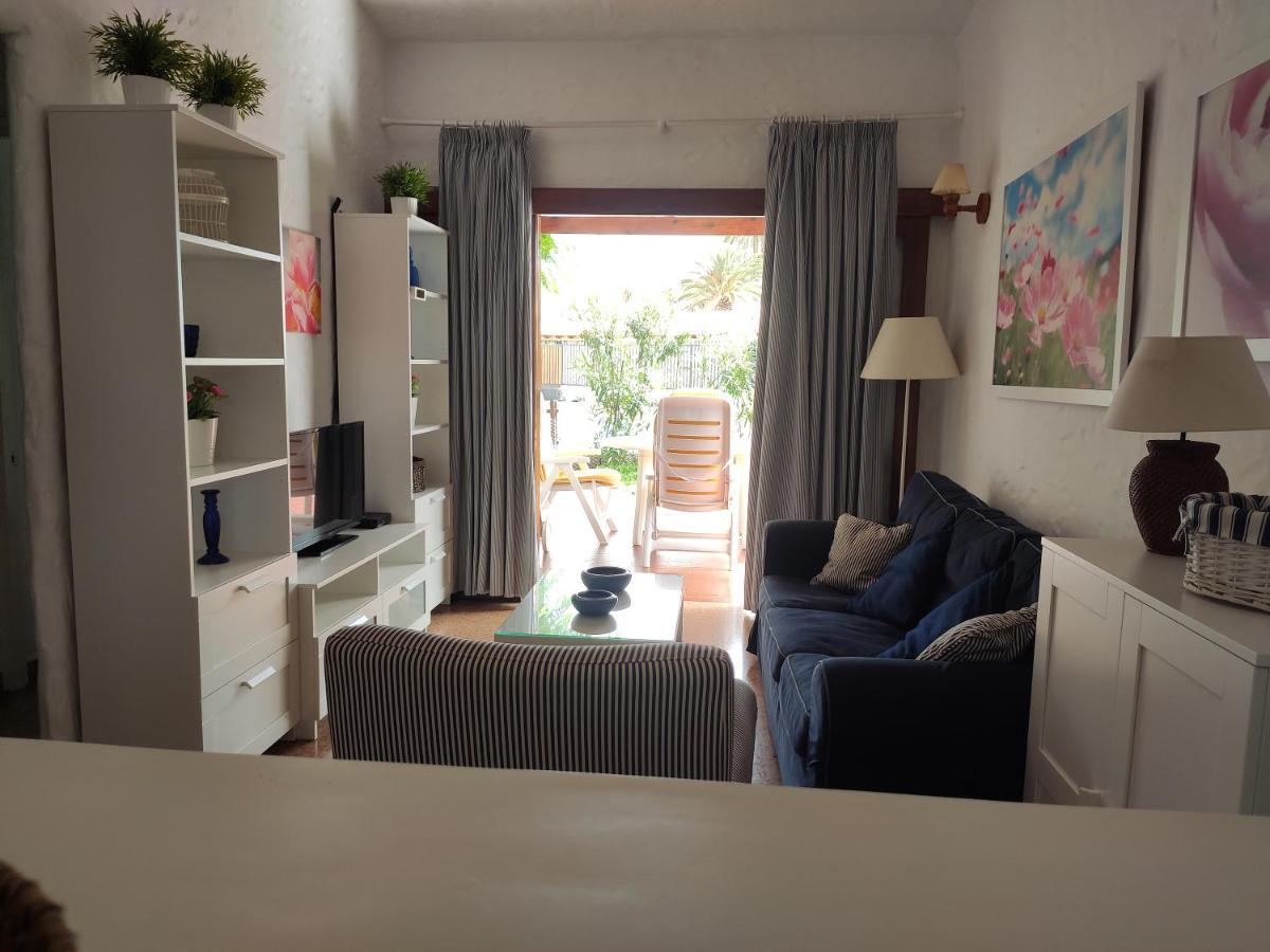 Lovely 2 Bedroom Bungalow With Parking マスパロマス エクステリア 写真