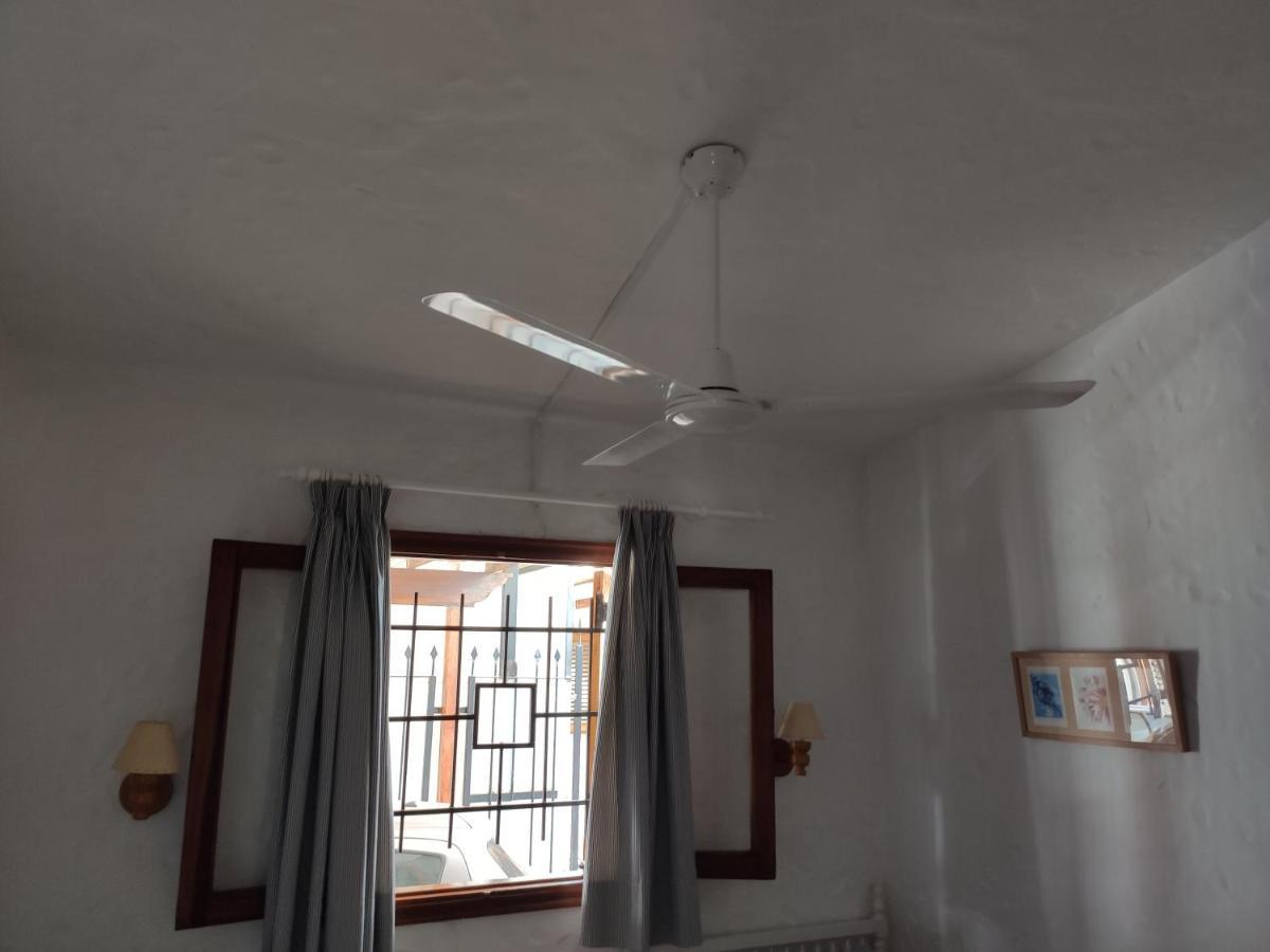 Lovely 2 Bedroom Bungalow With Parking マスパロマス エクステリア 写真