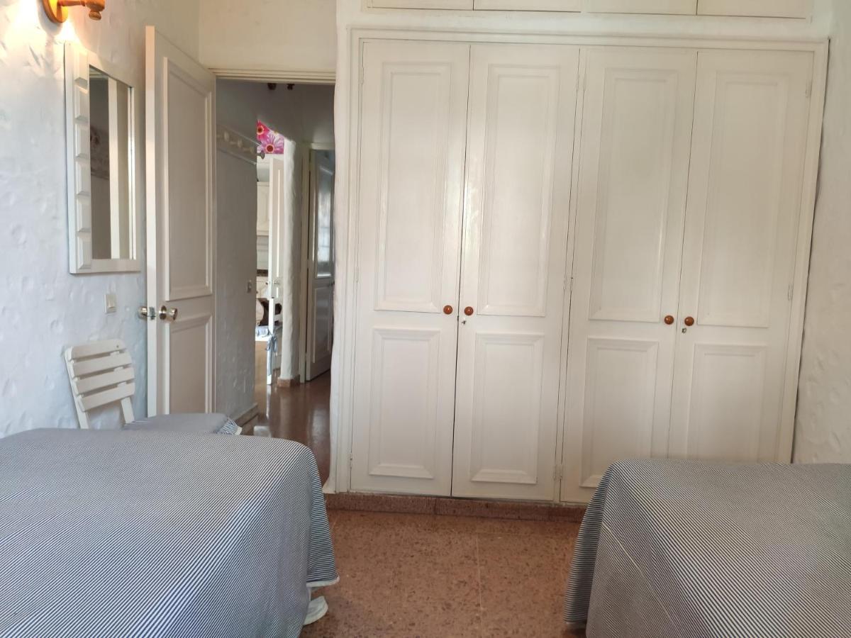 Lovely 2 Bedroom Bungalow With Parking マスパロマス エクステリア 写真